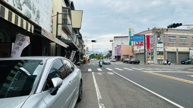 灣橋大面寬店面出租